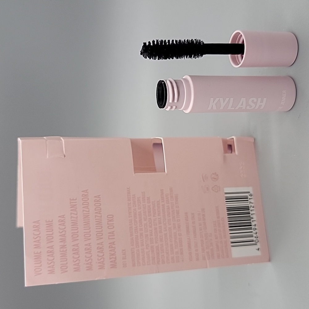 5 pc. Mascara Sampler - Picture 4 of 14